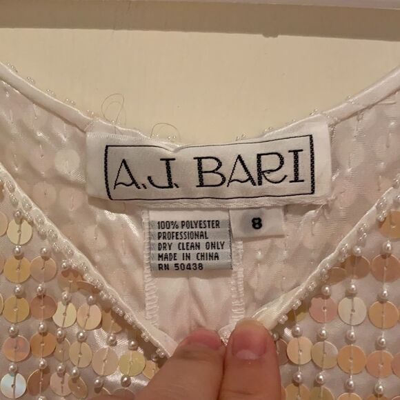 AJ Bari Beaded and sequin dress. 8 - Picture 2 of 4